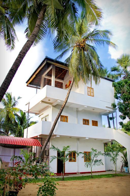 Bluewater Beach Resort Trincomalee Ruang foto
